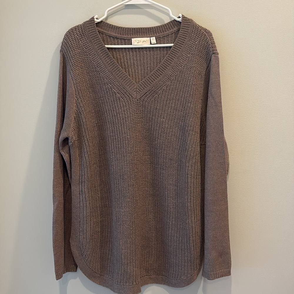 RD Style - Josslyn V Neck Sweater (from stitch fix).  Size XXL. Brown - Picture 5 of 16